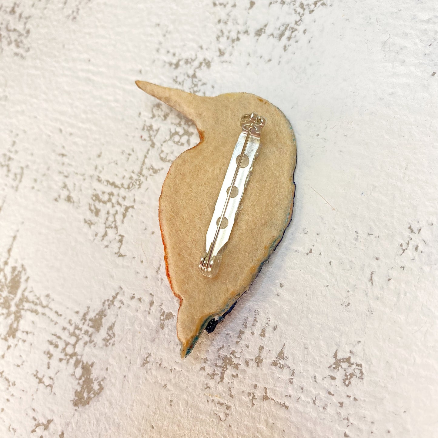 Embroidered Kingfisher Brooch: Bird Jewelry Gift