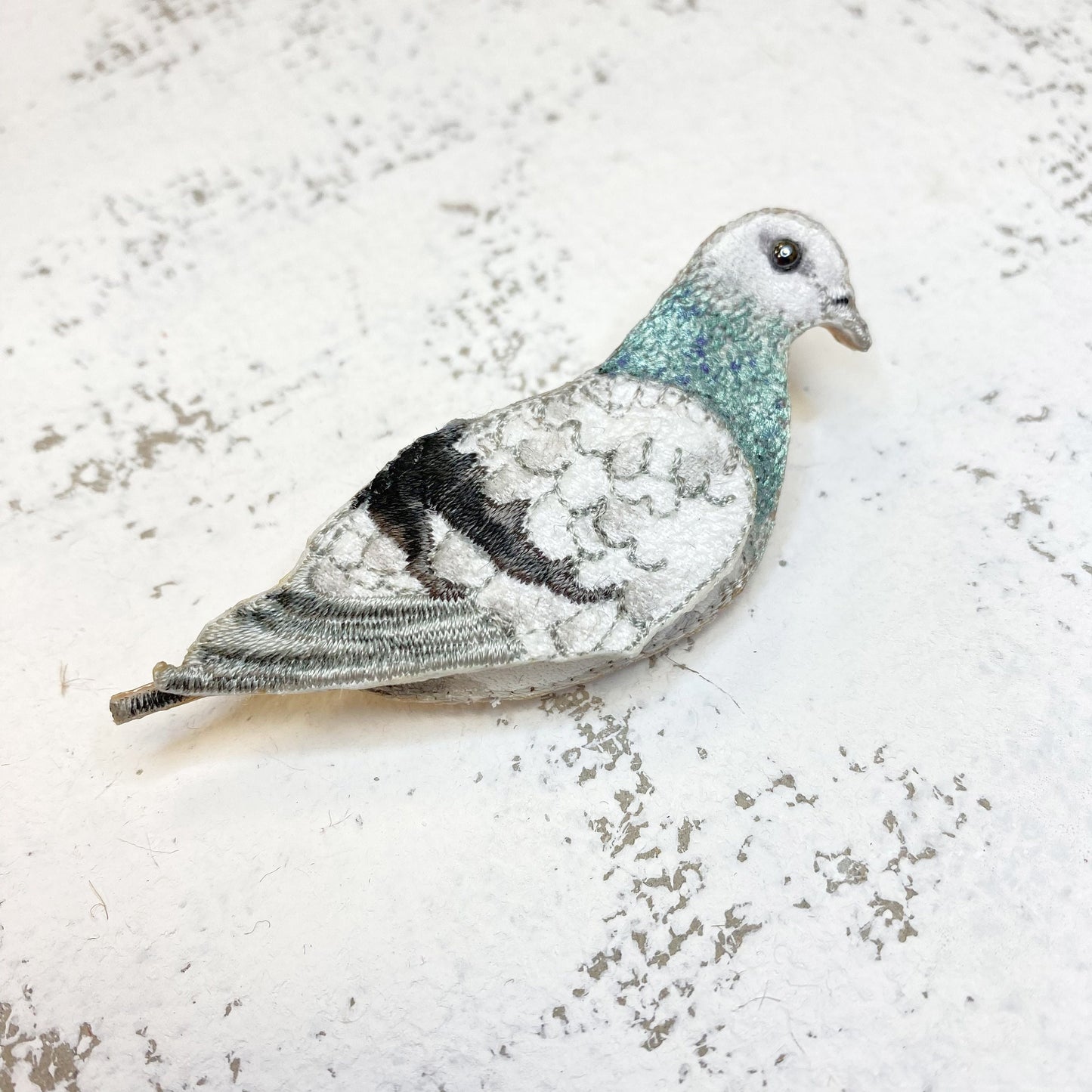 Pigeon brooch bird pin