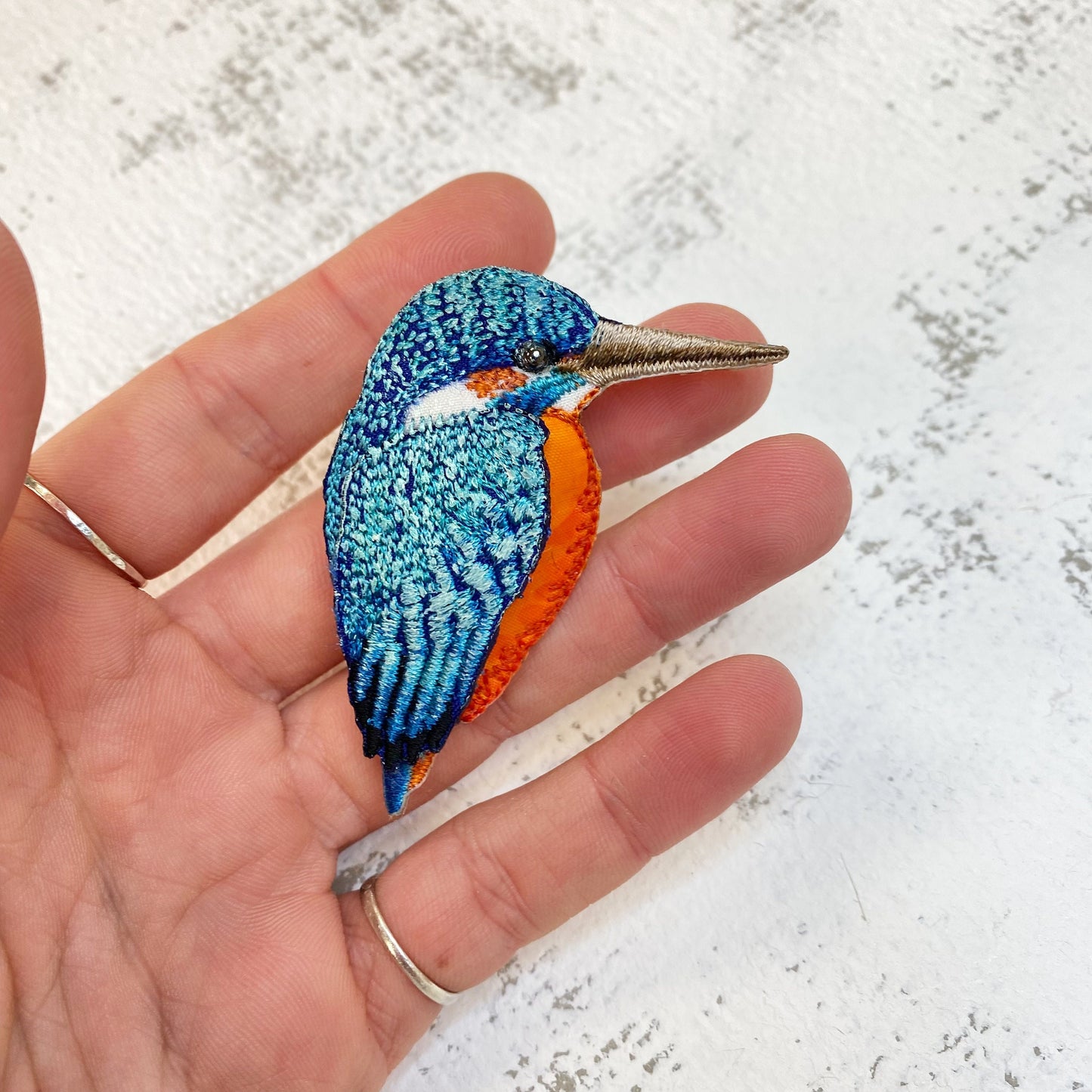 Embroidered Kingfisher Brooch: Bird Jewelry Gift