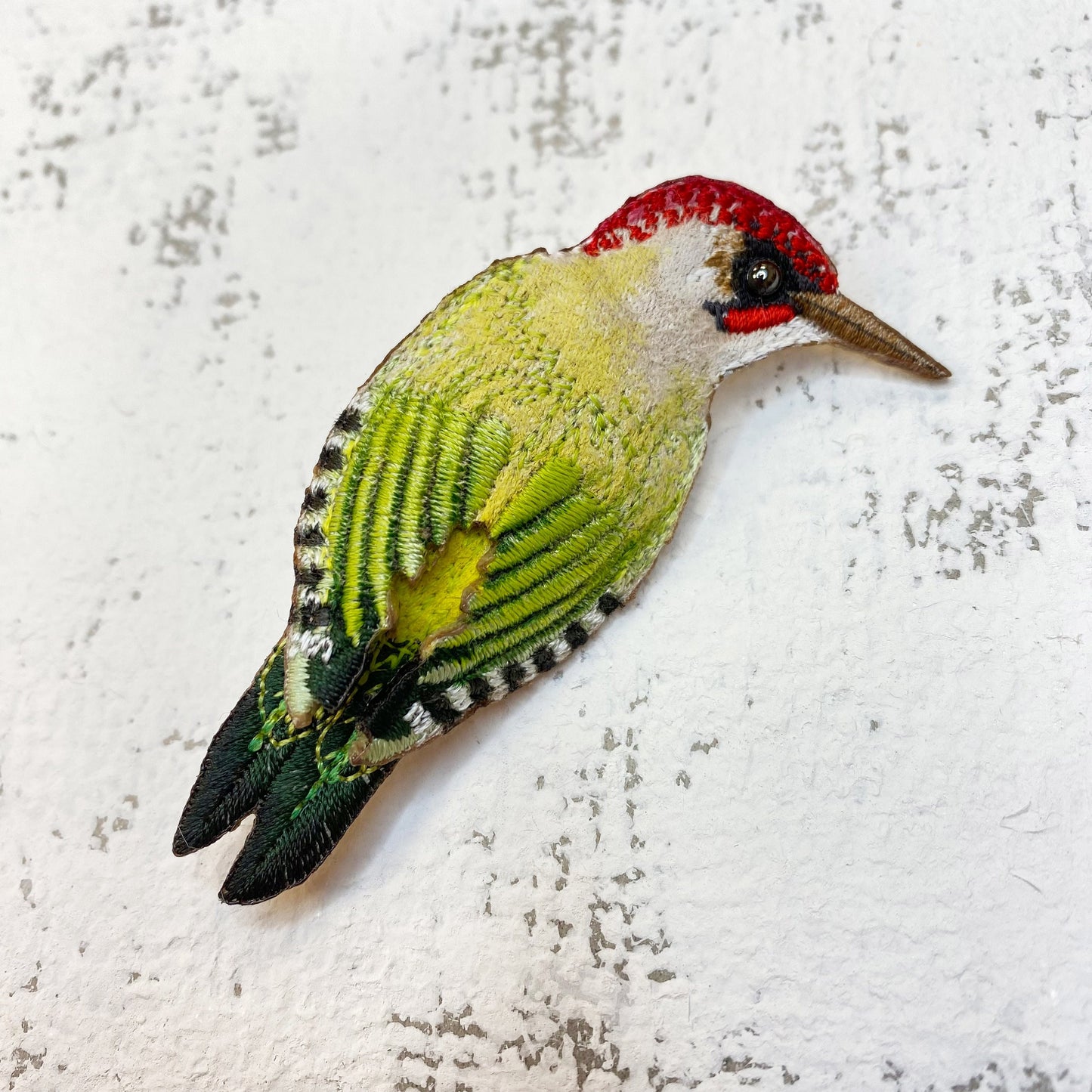 Handcrafted Woodpecker Brooch - A Charming Gift for Bird Enthusiasts