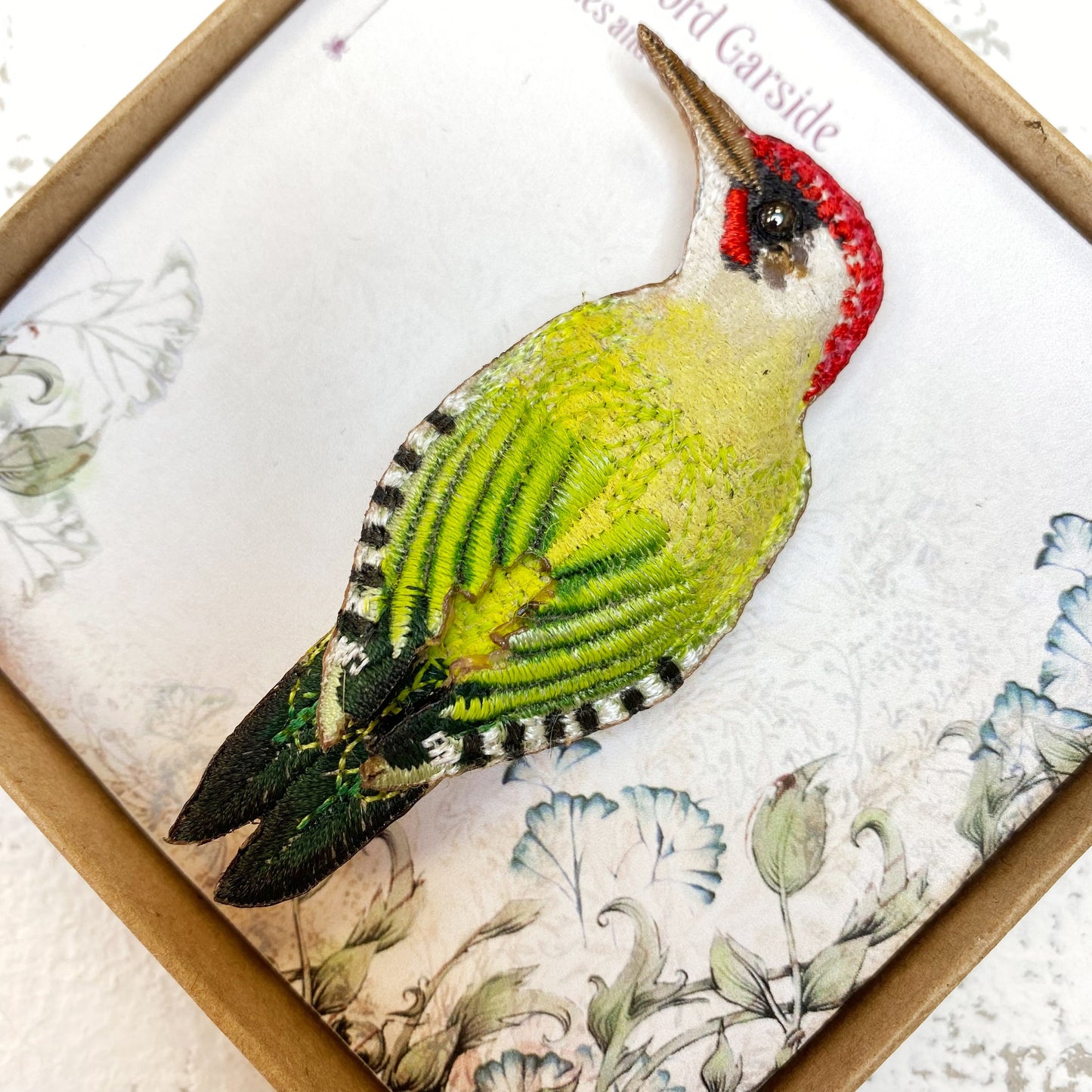 Handcrafted Woodpecker Brooch - A Charming Gift for Bird Enthusiasts