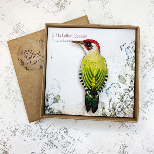 Handcrafted Woodpecker Brooch - A Charming Gift for Bird Enthusiasts