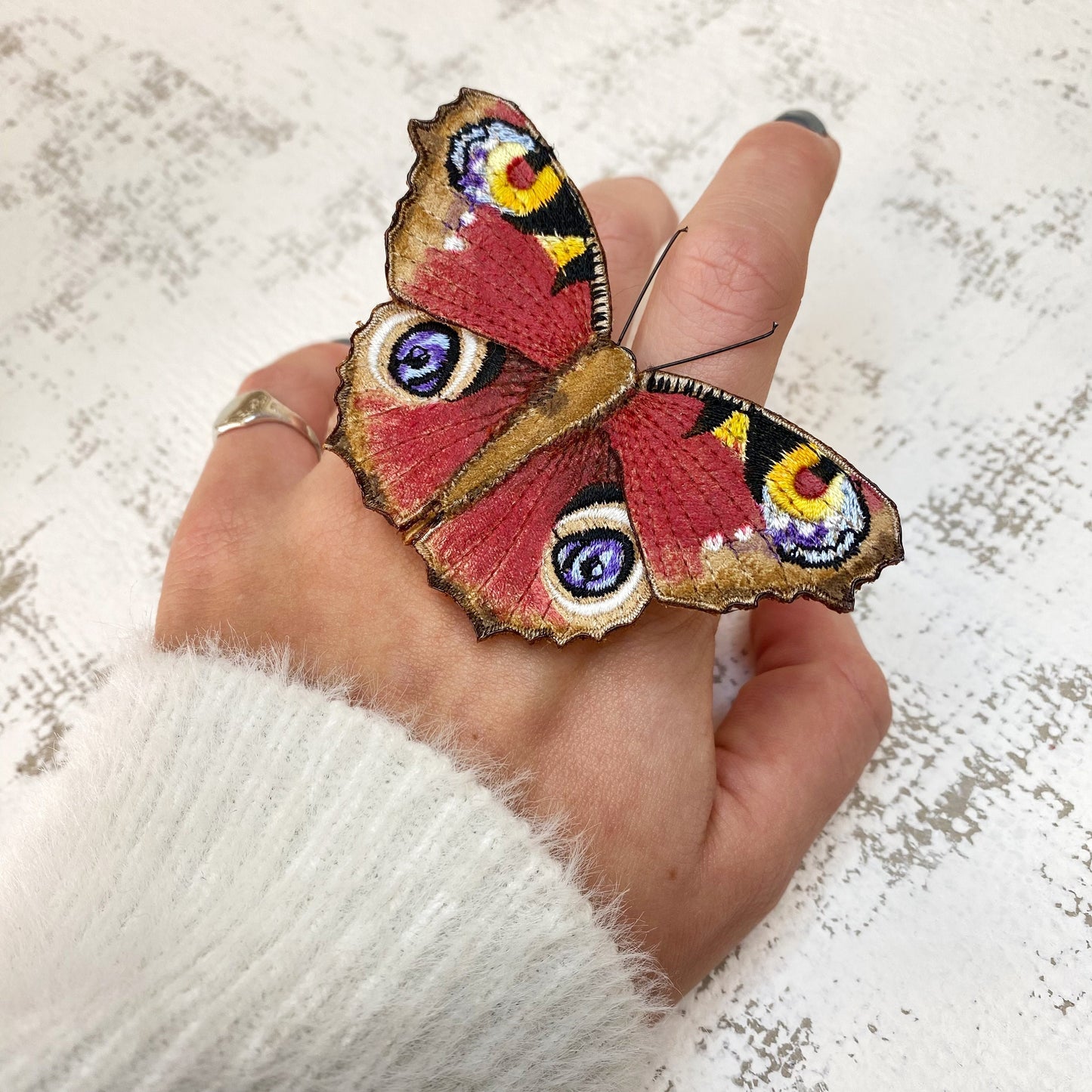 Embroidered Peacock Butterfly Brooch: Realistic Hand-Painted Pin