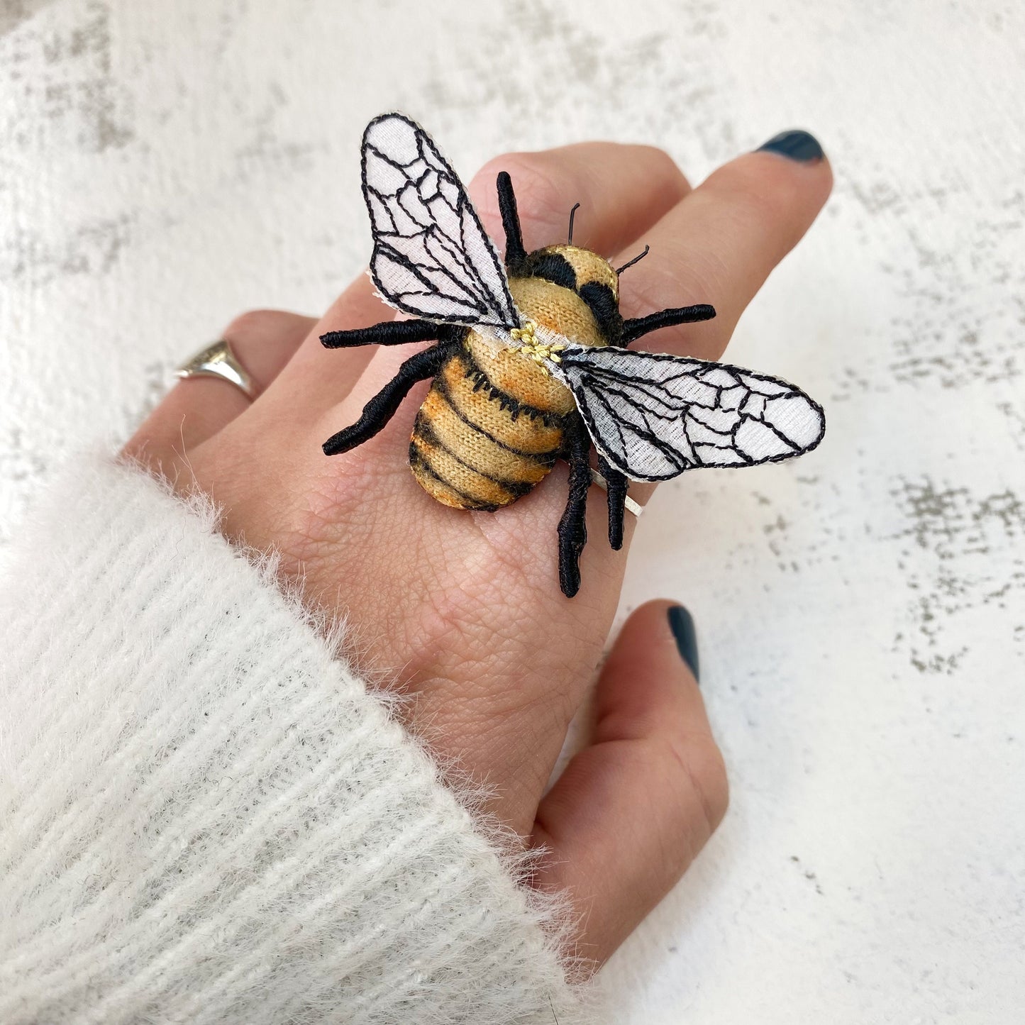 Common Carter bumblebee brooch