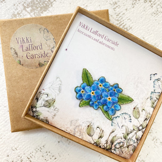 Forget-me-not flower brooch