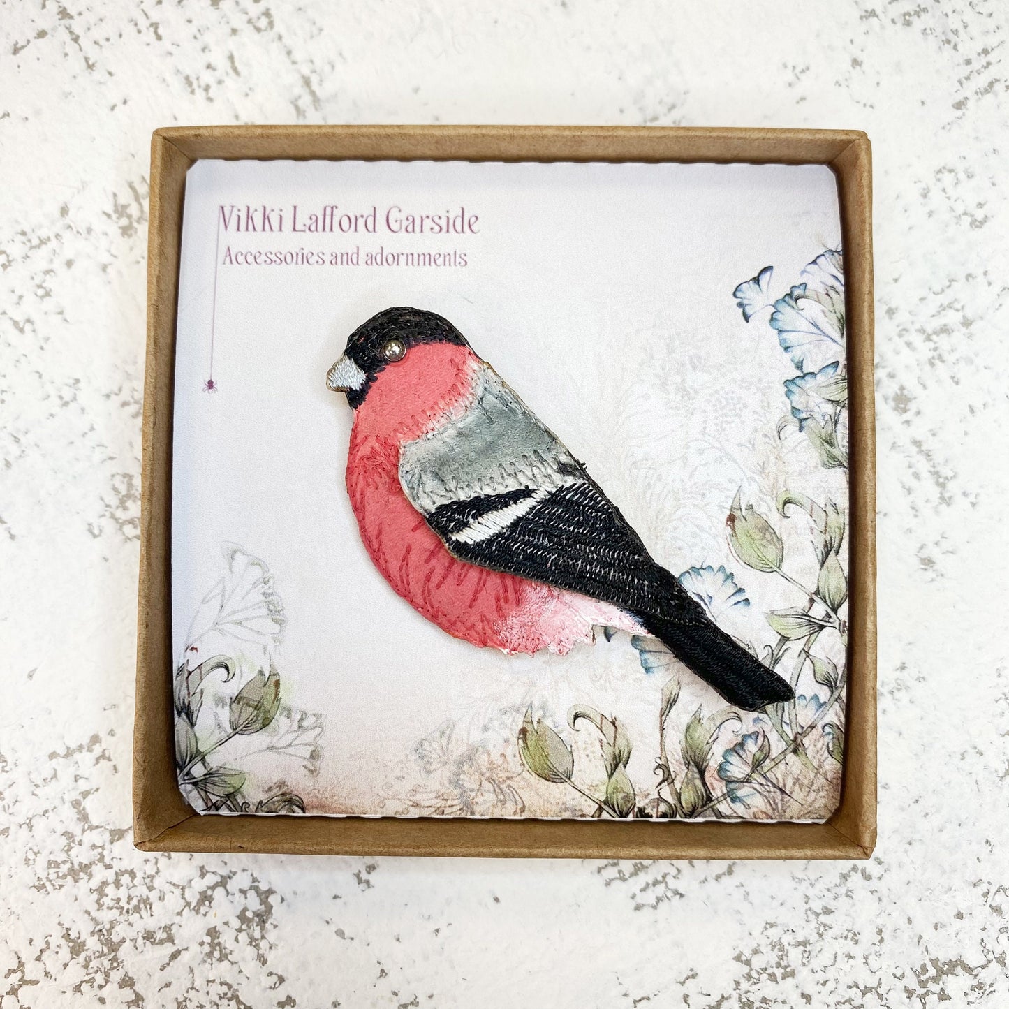 Bullfinch brooch, bird pin