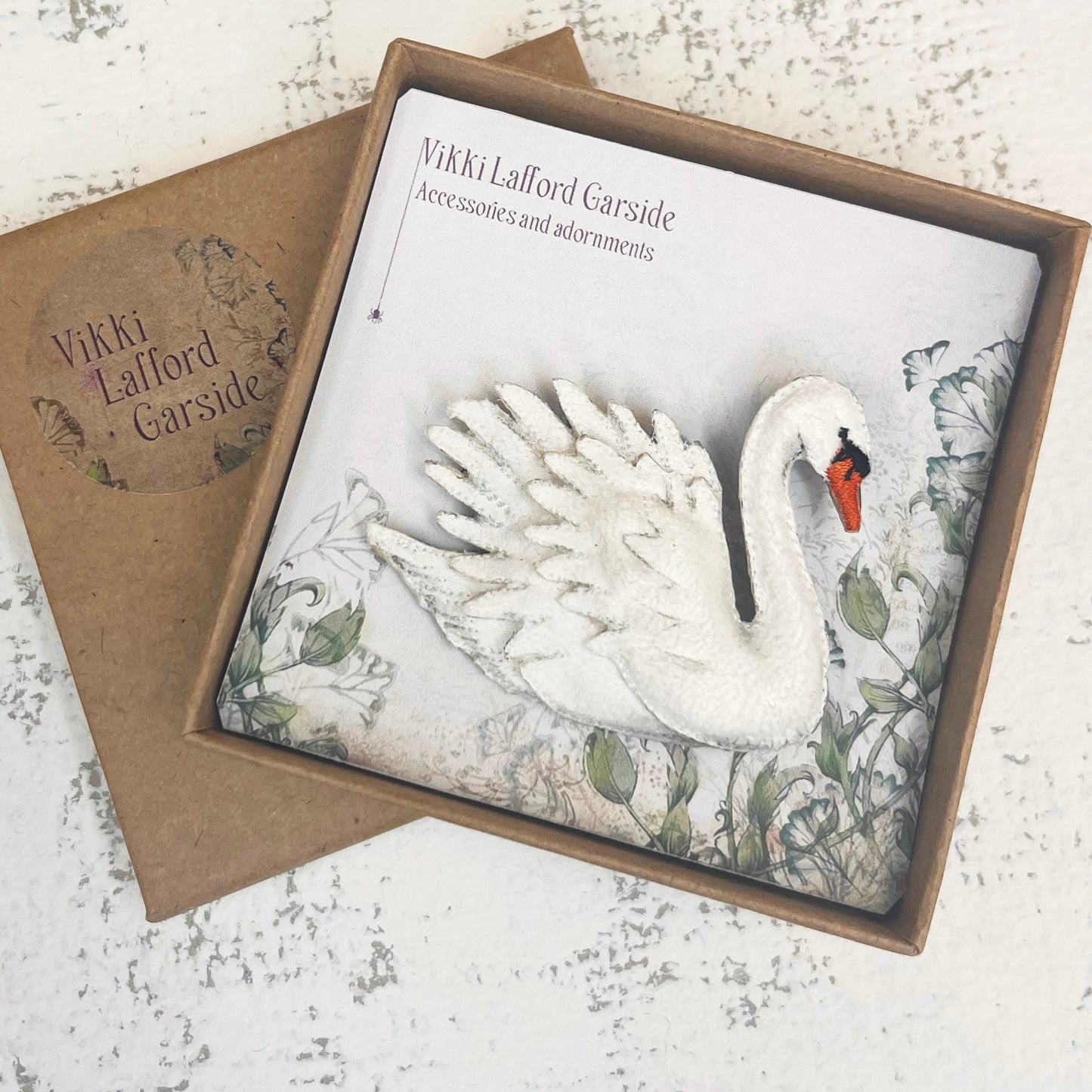 Swan brooch, bird pin
