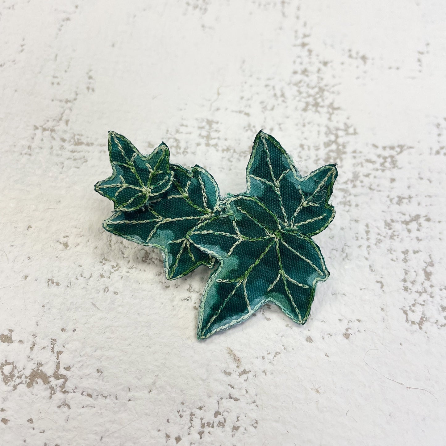 Small ivy leaf brooch