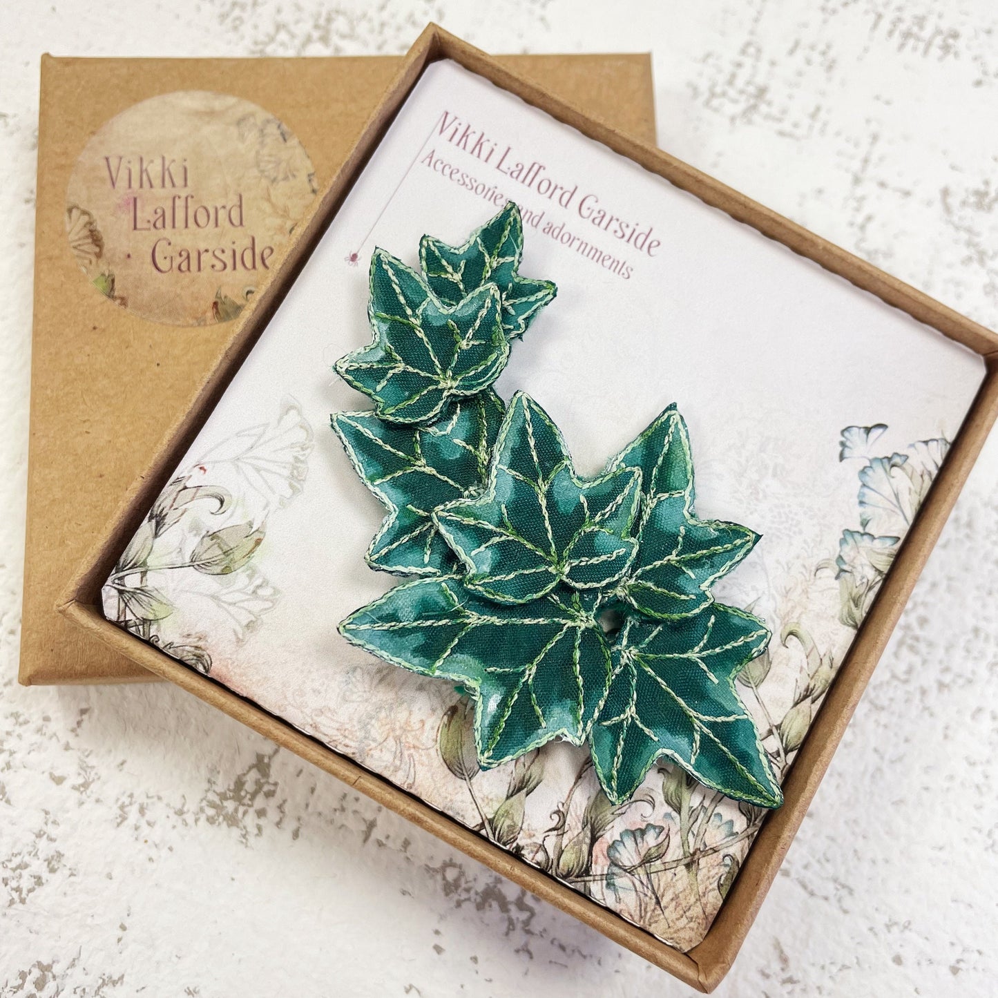 Large ivy leaf brooch